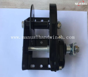 Nhỏ màu đen 800lbs Tự động phanh tay Tời, Tời kéo tay để kéo nhà cung cấp
