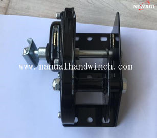Nhỏ màu đen 800lbs Tự động phanh tay Tời, Tời kéo tay để kéo nhà cung cấp